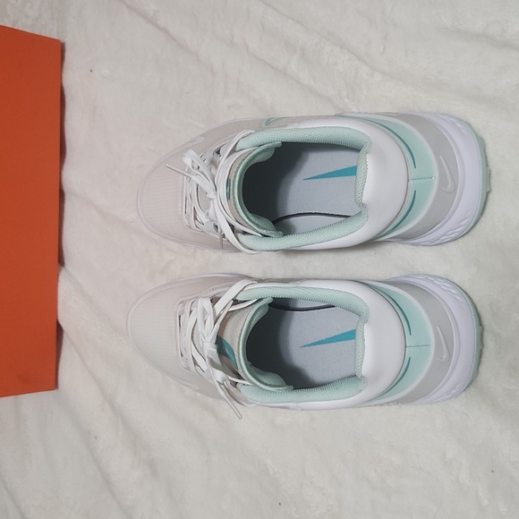 Nike golf shoes - Picture 3 of 4